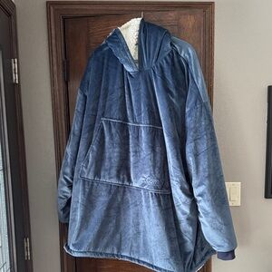 Comfy Oversized Wearable Blanket in Blue